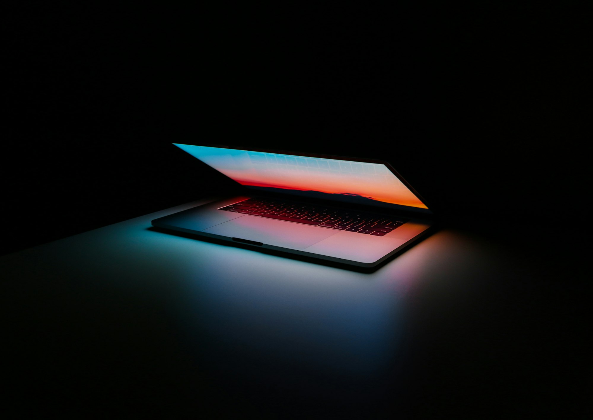 Setup de tecnologia em destaque na Zaratans